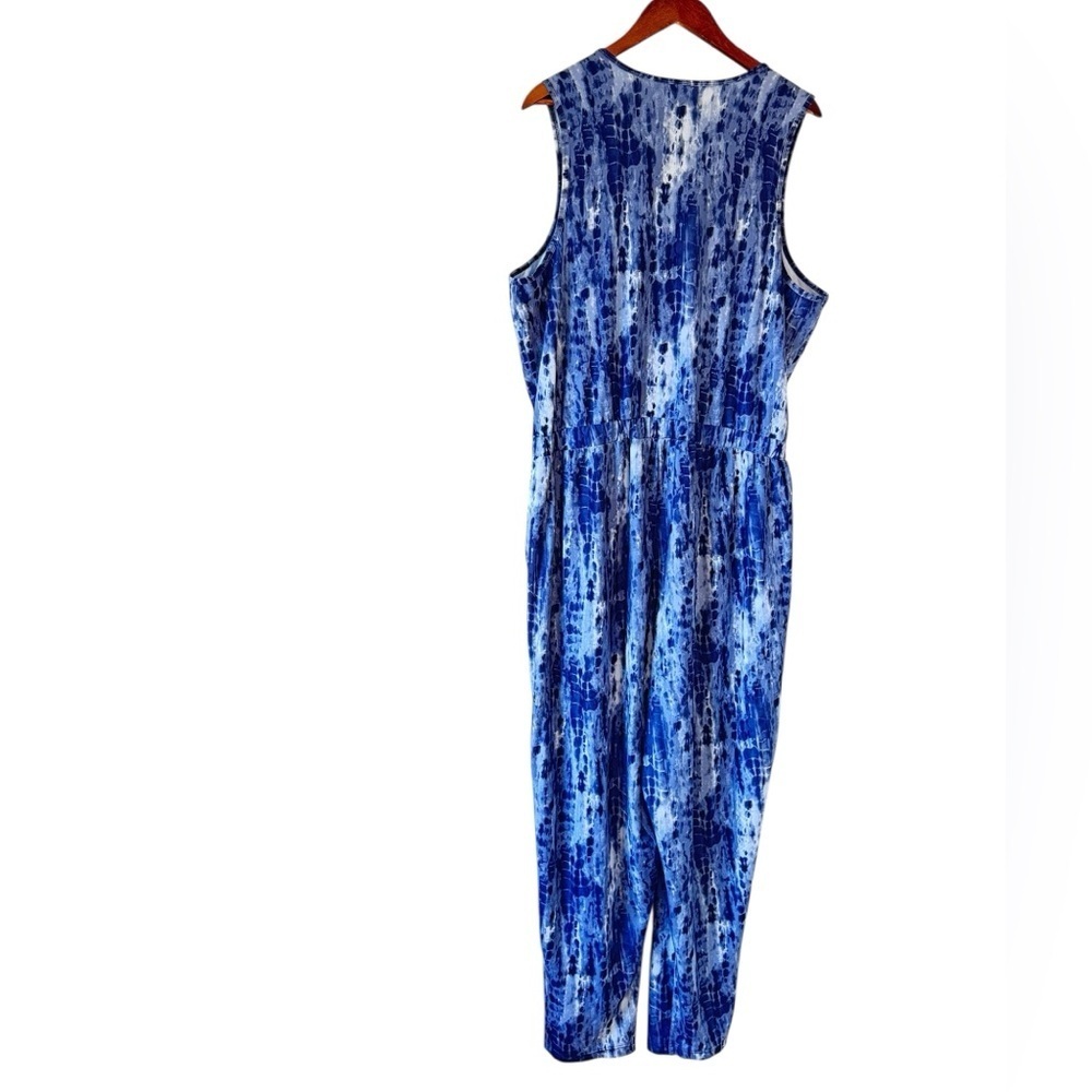 Old Navy Breathe On Cross Front Jumpsuit Navy Tie Dye 2 Front Pockets Size 2X - Picture 4 of 6